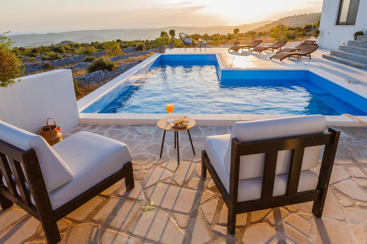 Villa Zlatno Sunce In The Hills Near Trogir Vrsine Екстер'єр фото