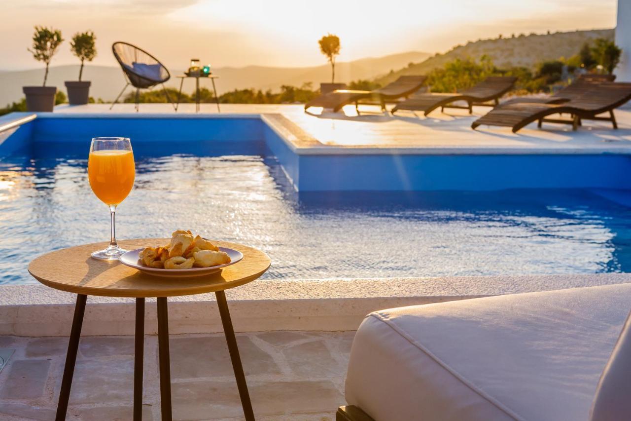 Villa Zlatno Sunce In The Hills Near Trogir Vrsine Екстер'єр фото